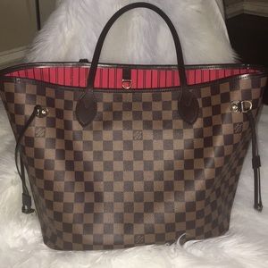 Louis Vuitton Neverfull MM bag